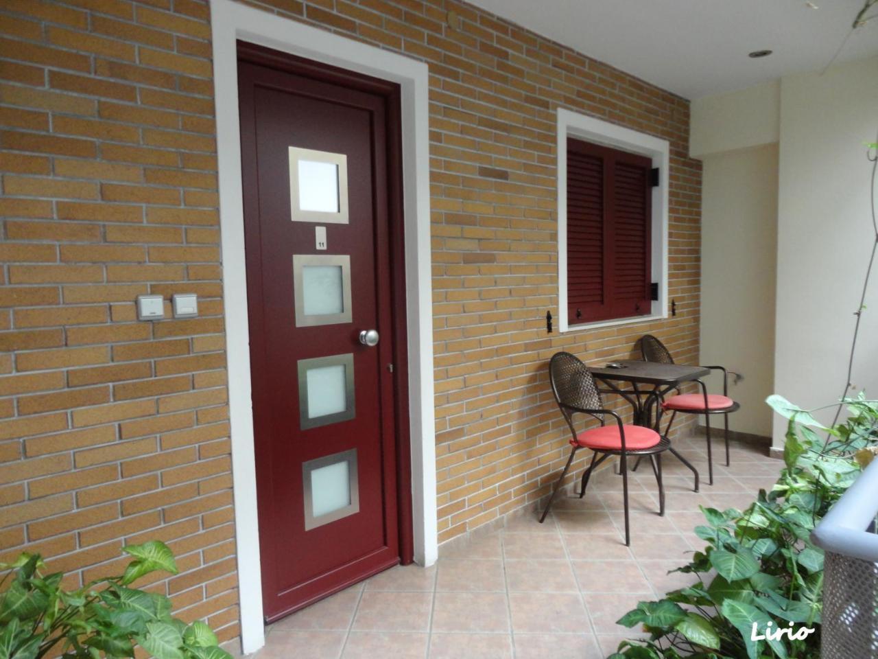 Lirio Guest House Makrakómi Exteriér fotografie